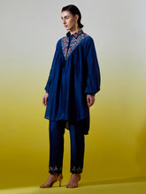 High Low Shirt with pintucks and pant