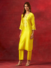 Yellow round hem kurta set