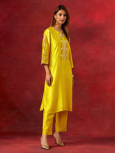 Yellow round hem kurta set