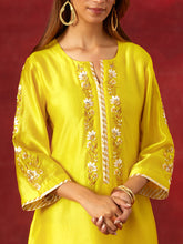 Yellow round hem kurta set