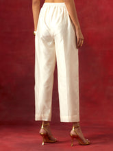 Off white round hem kurta set