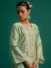 Green hand embroidered silk chanderi kurta  set with light pink chanderi dupatta