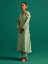 Green V neck hand embroidered silk chanderi kurta set  with light pink chanderi dupatta