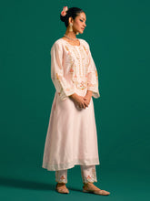 Pink hand embroidered silk chanderi kurta set  with  green chanderi dupatta