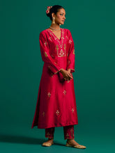Red V neck kurta