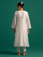 Off White hand embroidered silk chanderi kurta and pant Set with dark pink chanderi dupatta