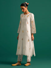 Off White hand embroidered silk chanderi kurta and pant Set with dark pink chanderi dupatta