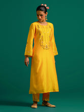 Yellow hand embroidered silk chanderi kurta set with wine chanderi dupatta