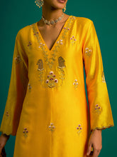 Yellow V neck hand embroidered silk chanderi kurta set with green chanderi dupatta