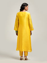 Embroidered  kurta with scalloped hem