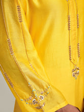 Embroidered  kurta with scalloped hem and pant