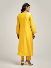 Embroidered kurta with placket
