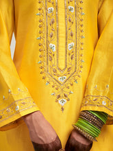 Embroidered kurta with placket