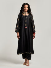 Embroidered  kurta with scalloped hem