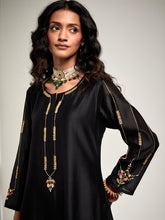 Embroidered  kurta with scalloped hem and pant