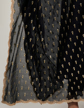 Zari motifs dupatta with lace