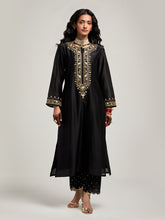 Embroidered kurta with placket