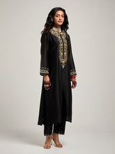 Embroidered kurta with placket