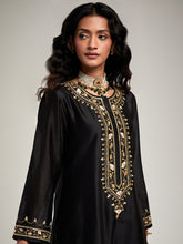 Embroidered kurta with placket