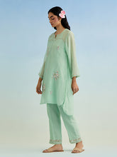 Green high low kurta with pant and dupatta