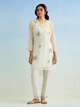 Ivory high low kurta with pant and dupatta