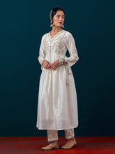 Embroidered yoke with gathers kurta