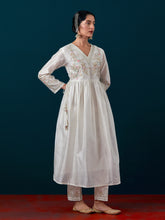 Embroidered yoke with gathers kurta