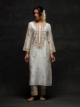 Off White embroidered placket kurta set
