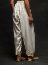 Off White embroidered short kurta set