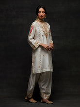 Off White embroidered short kurta