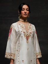 Off White embroidered short kurta set