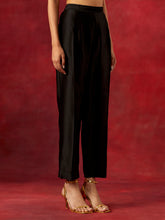 Black round hem kurta set