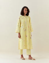 Yellow botanical print cotton linen kurta with net placket
