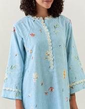 Blue botanical print cotton linen kurta with net placket