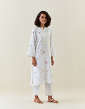 White botanical print cotton linen kurta with net placket