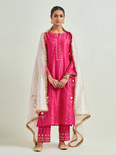 Light Pink Silk Chanderi hand embroidered dupatta