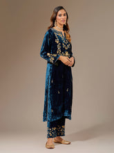 Blue velvet kurta with hand embroidery