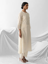 Ivory dobby kurta with plackett