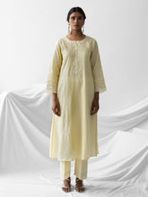 Pastel yellow dobby kurta with plackett