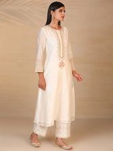 Off White hand embroidered silk chanderi kurta