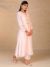 Light Pink chanderi embroidered panel kurta