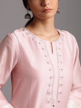Pink silk chanderi kurta with embroidery