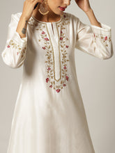 Off white Silk chanderi kurta with hand embroidery