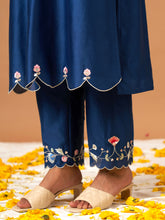 Blue  Silk chanderi kurta with scalloped hem