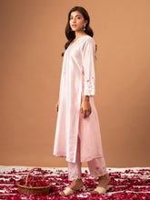 Pink  Silk chanderi kurta with scallop sleeves