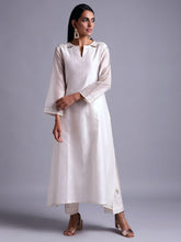 Off white silk chanderi kurta with embroidery