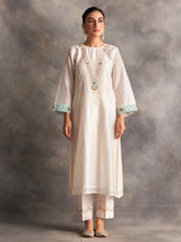 Off white Silk chanderi kurta with hand embroidery