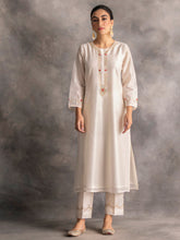 Off white Silk chanderi kurta with hand embroidery