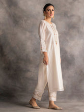 Off white Silk chanderi kurta with hand embroidery