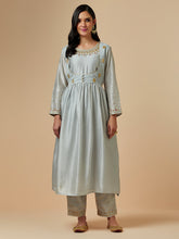 Grey silk chanderi hand embroidered kurta with gather